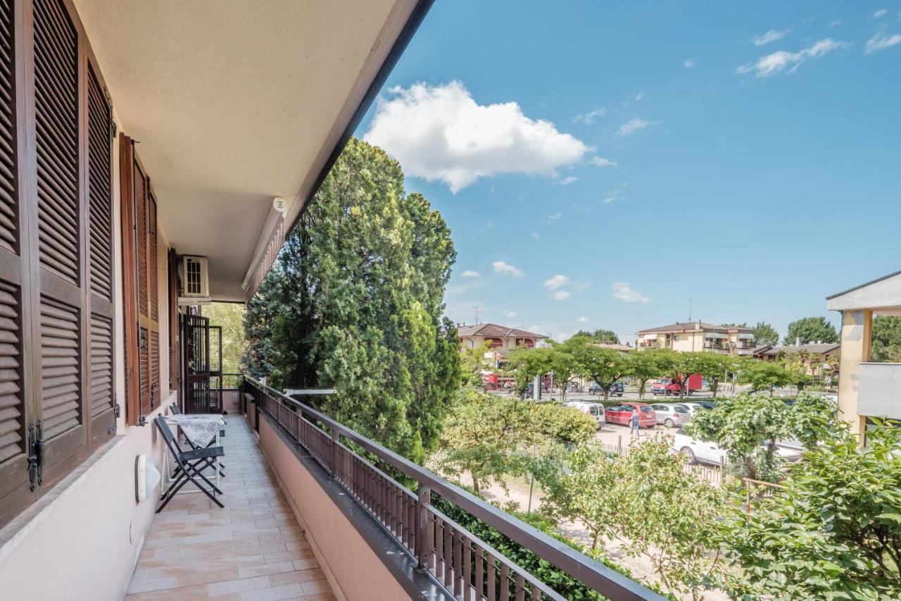 Casa Lugana 9 - Monolocale Con Piscina Fronte Lago Сирмионе Екстериор снимка