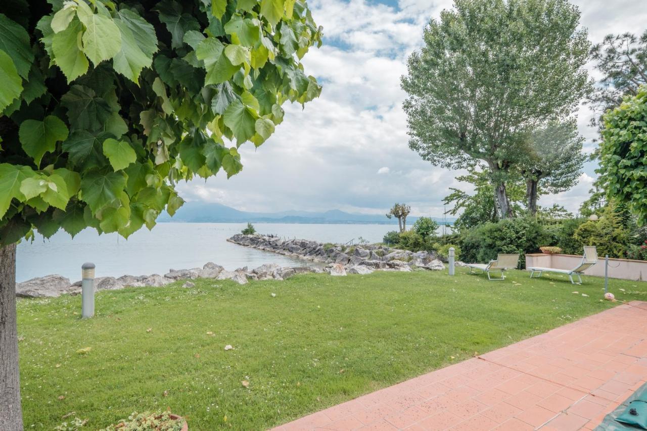 Casa Lugana 9 - Monolocale Con Piscina Fronte Lago Сирмионе Екстериор снимка