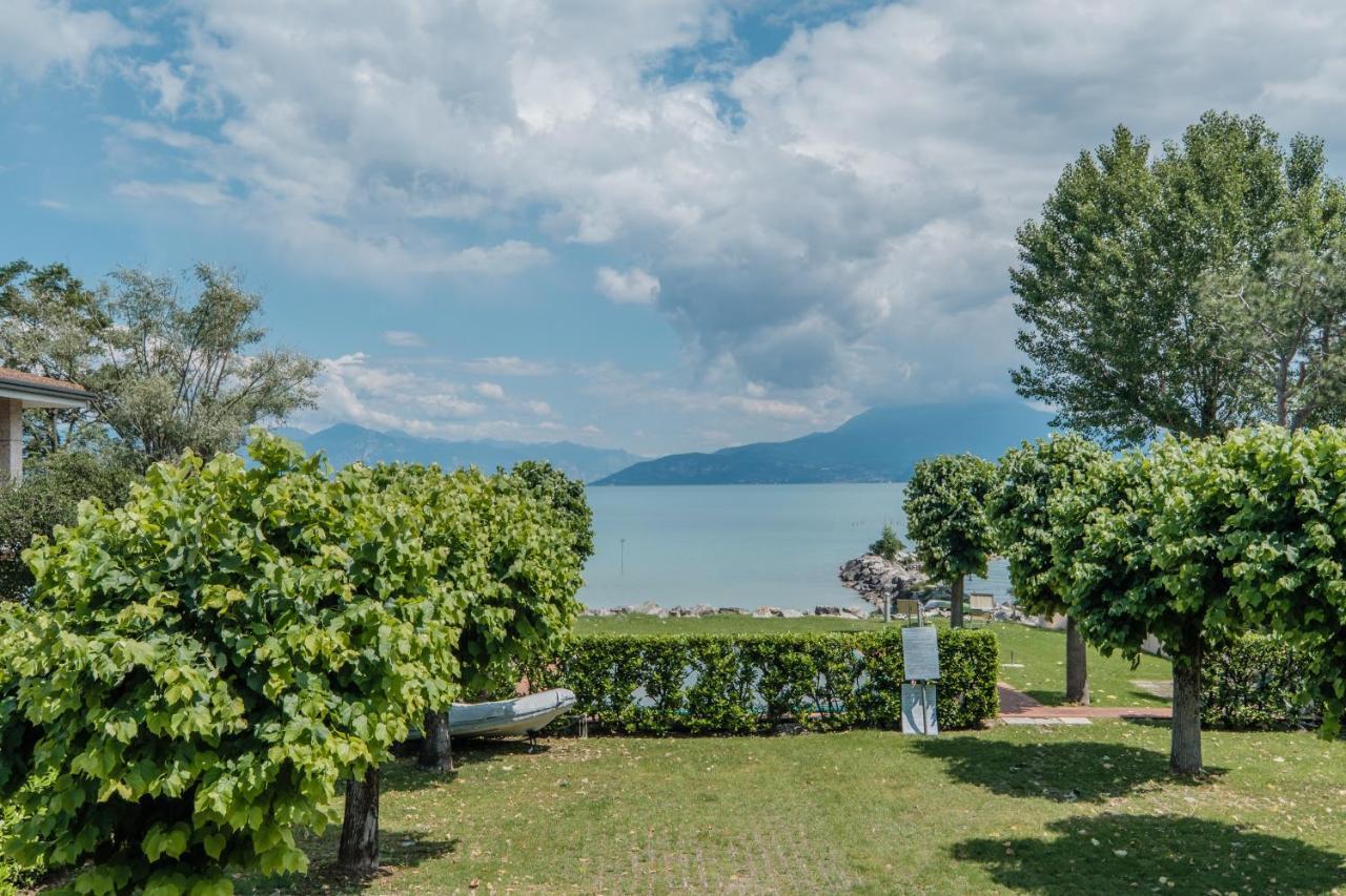 Casa Lugana 9 - Monolocale Con Piscina Fronte Lago Сирмионе Екстериор снимка