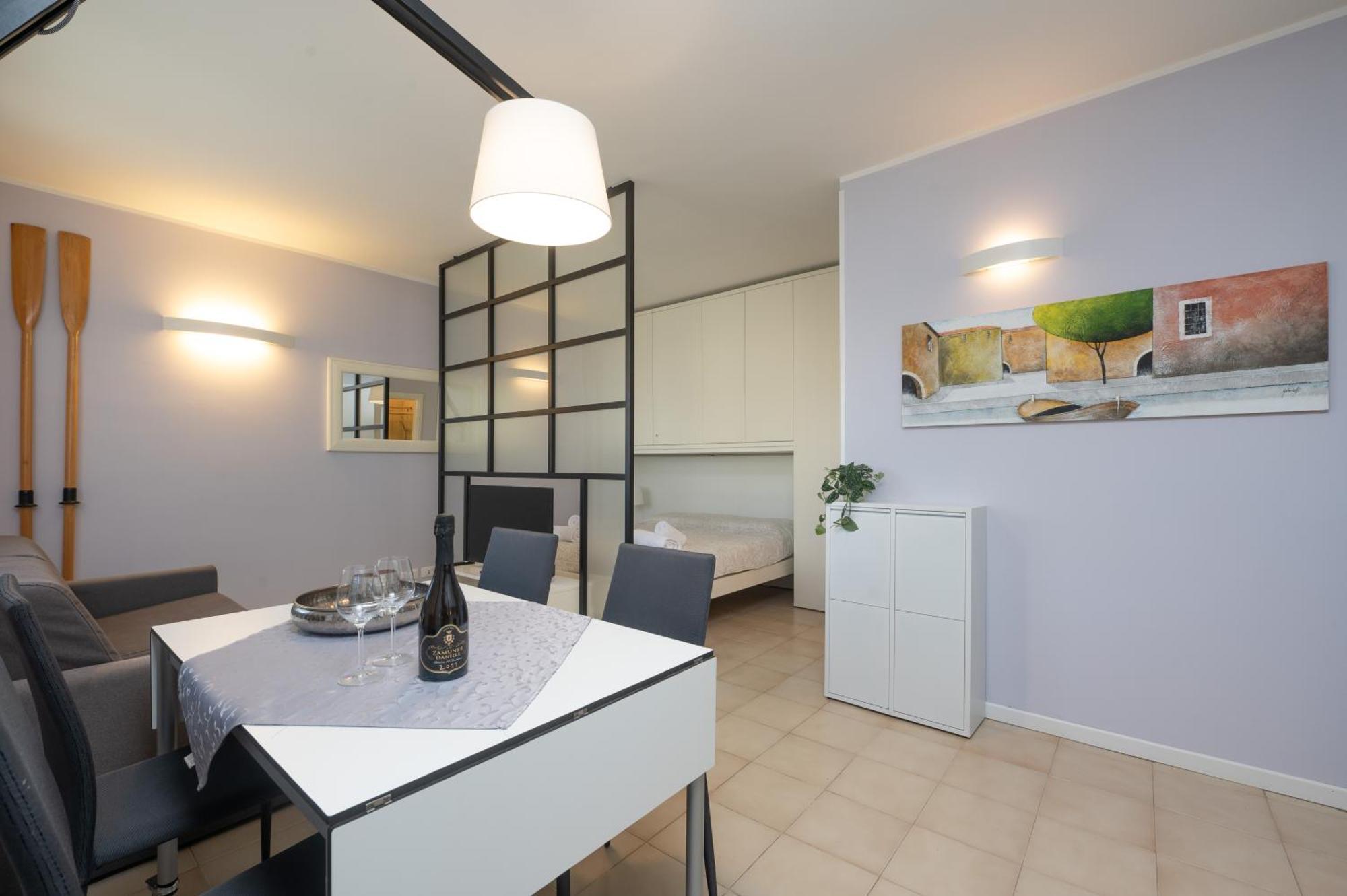 Casa Lugana 9 - Monolocale Con Piscina Fronte Lago Сирмионе Екстериор снимка