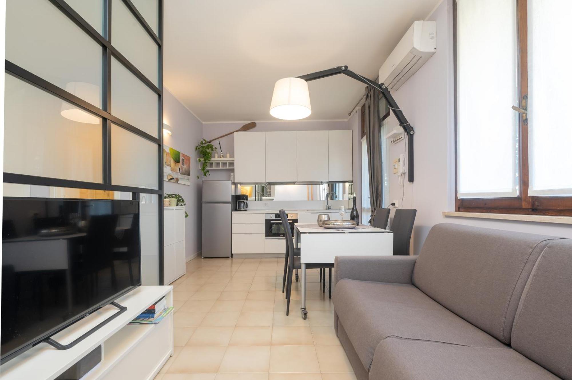 Casa Lugana 9 - Monolocale Con Piscina Fronte Lago Сирмионе Екстериор снимка
